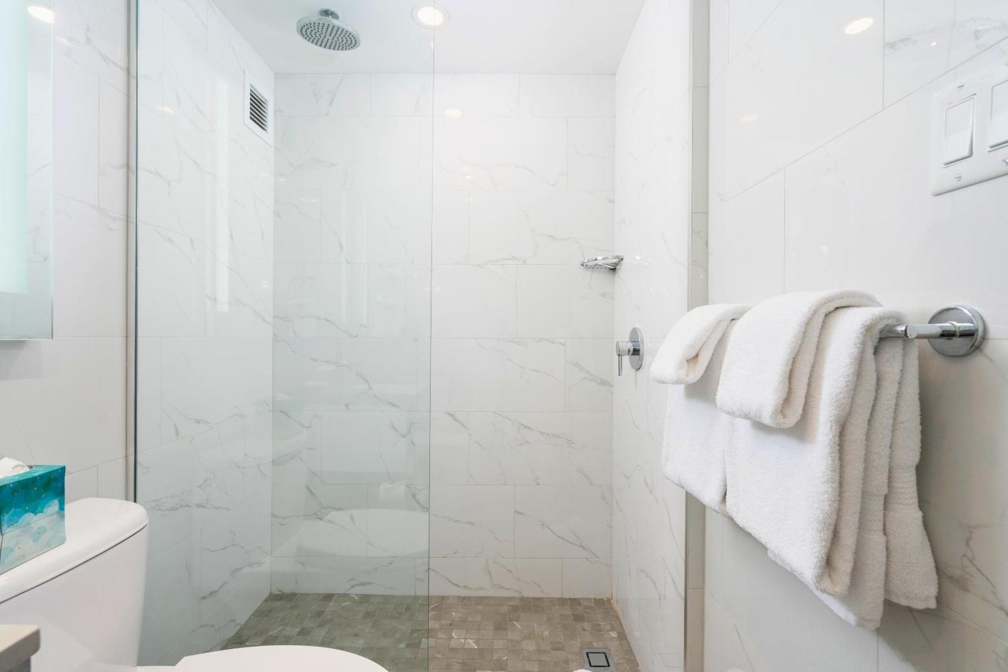 Hotel 2170 Lincoln Downtown Montreal Ngoại thất bức ảnh